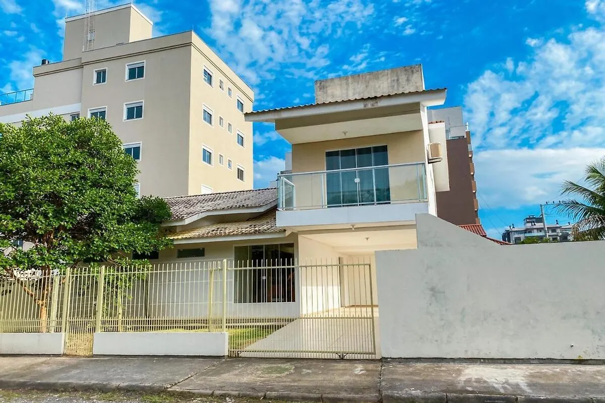 Praia Grande A 300M, Casa Ampla E Com Piscina!0464 고베르나도르 셀소 하모스